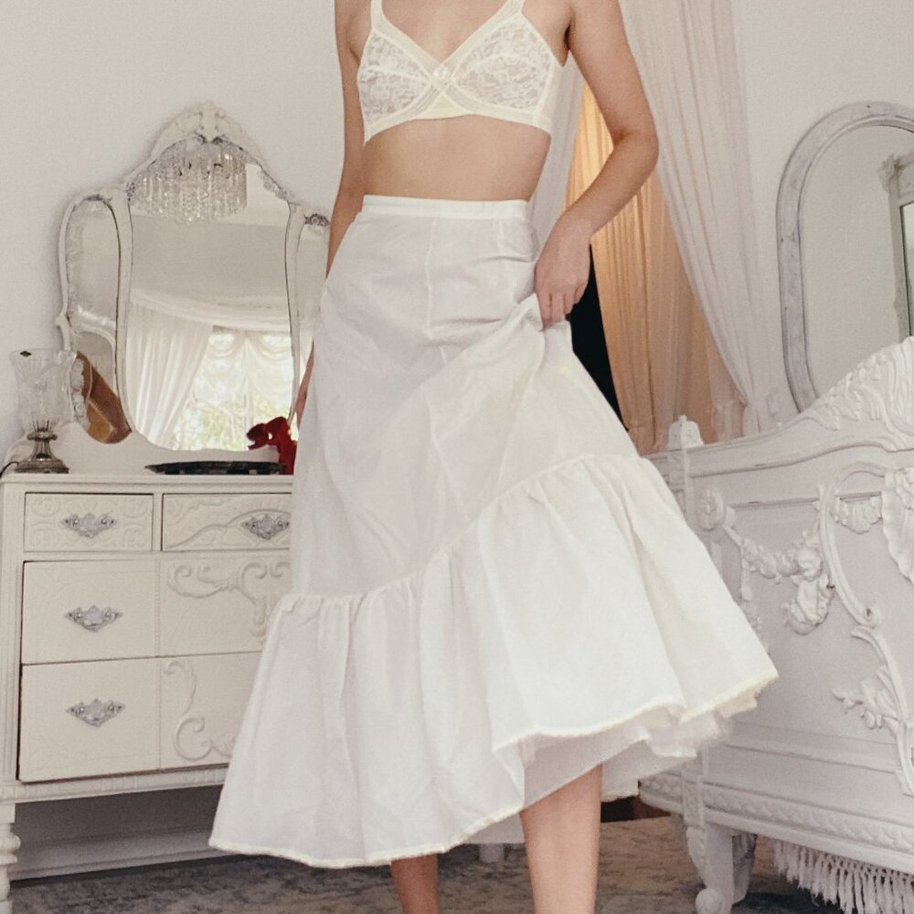 Vintage 1950's White Lace Crinoline Petticoat Ruffle High Waist Maxi Skirt - Picture 9 of 10